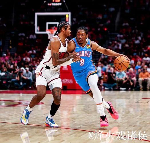 小曼奇尼:拉蒙缺乏尊重,年轻球员应谨慎言行否则会受惩罚 小曼奇尼:拉蒙缺乏尊重,年轻球员应谨慎言行否则会受惩罚